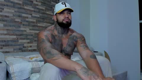 INSTAGRAM yormanfit7 online show from February 25, 2025, 10:04 am