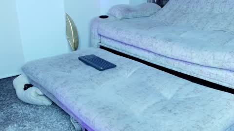 INSTAGRAM yormanfit7 online show from September 24, 2025, 9:01 am