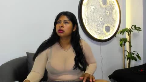 Zaira online show from November 10, 2025, 3:49 am