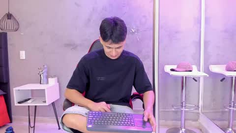 Samuel online show from June 8, 2026, 7:25 pm