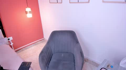zamira_taylor online show from June 25, 2026, 5:12 am