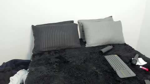 zammii69 online show from December 13, 2024, 8:15 pm