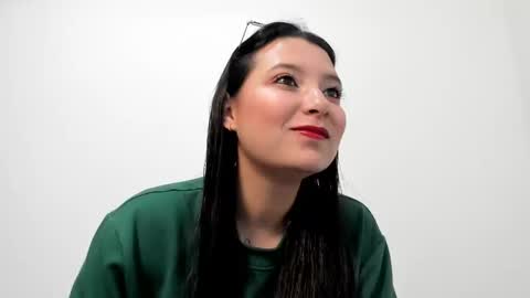 zammii69 online show from October 26, 2025, 2:23 pm