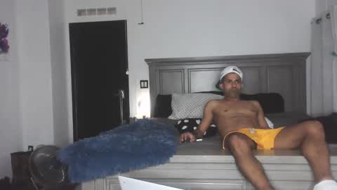 Snapshot of zamoraedii1994 chatting on December 17, 2024, 1:39 am Edii online show from December 17, 2024, 1:39 am