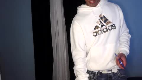 Snapshot of zamoraedii1994 chatting on December 25, 2024, 10:48 pm Edii online show from December 25, 2024, 10:48 pm