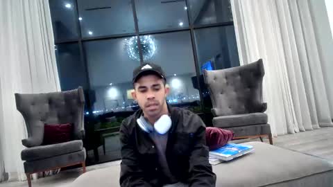 Snapshot of zamoraedii1994 chatting on March 10, 2025, 5:11 am Edii online show from March 10, 2025, 5:11 am