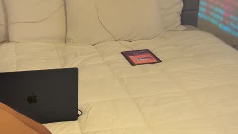 Snapshot of zamoraedii1994 chatting on January 5, 2026, 9:18 pm Edii online show from January 5, 2026, 9:18 pm