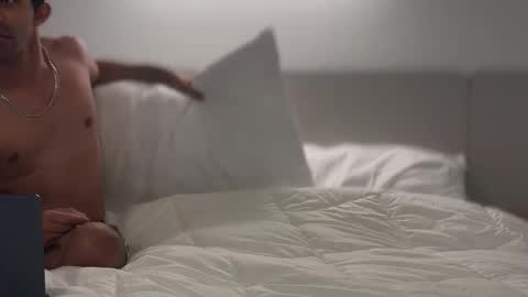 Snapshot of zamoraedii1994 chatting on January 8, 2026, 12:07 pm Edii online show from January 8, 2026, 12:07 pm