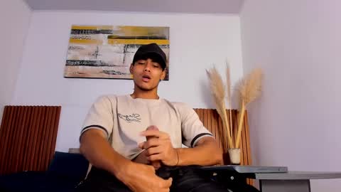 Snapshot of zander_2120 chatting on September 25, 2025, 2:10 pm Zander online show from September 25, 2025, 2:10 pm
