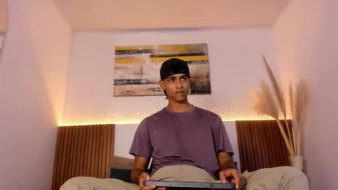 Zander online show from October 25, 2025, 1:18 pm