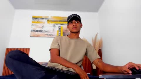 Zander online show from April 20, 2026, 1:58 pm