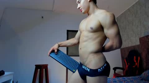 Snapshot of zander_walker chatting on May 16, 2026, 2:30 am Zander online show from May 16, 2026, 2:30 am