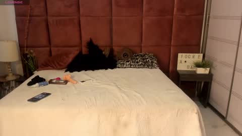 Zane Lux online show from February 21, 2025, 4:16 pm