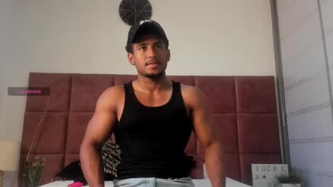 Zane Lux online show from March 5, 2025, 1:50 pm