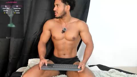 Zane Lux online show from November 5, 2025, 11:10 am