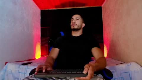 zanemaverick online show from April 20, 2026, 11:13 am