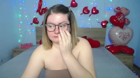 zannadreil online show from February 10, 2025, 6:45 pm