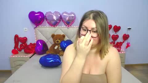 zannadreil online show from March 3, 2025, 11:24 pm