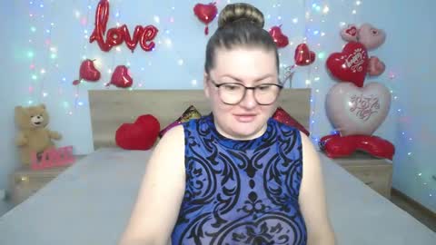 zannadreil online show from March 6, 2025, 6:19 am