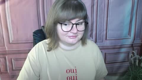 zannadreil online show from September 8, 2025, 6:18 pm