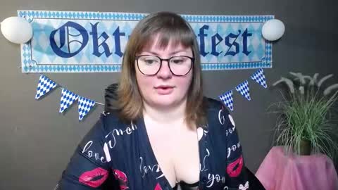 zannadreil online show from October 10, 2025, 7:02 pm