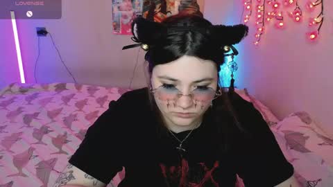 Snapshot of zanpakut0 chatting on May 18, 2026, 8:20 am KESSY AND CHARLIEPVT OPEN online show from May 18, 2026, 8:20 am