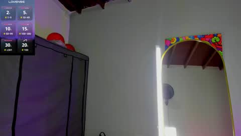 zaphiro__sky online show from February 17, 2026, 8:33 am