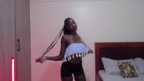 Snapshot of zara411 chatting on July 8, 2026, 4:50 am Zara online show from July 8, 2026, 4:50 am