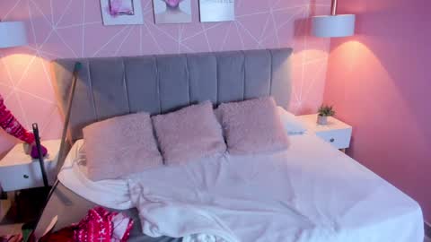 Zara Sweet  online show from December 24, 2024, 6:39 pm