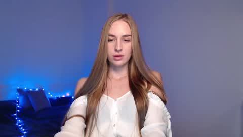 Snapshot of zara_bloempje chatting on December 9, 2024, 10:09 pm Zara online show from December 9, 2024, 10:09 pm