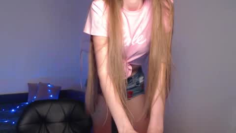 Snapshot of zara_bloempje chatting on December 11, 2024, 11:00 pm Zara online show from December 11, 2024, 11:00 pm