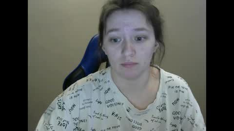 chaturcum online show from February 4, 2025, 10:43 am