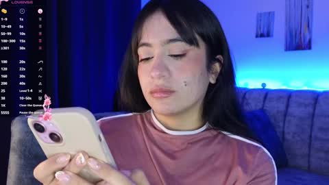 zaradames_ online show from September 11, 2025, 2:22 am