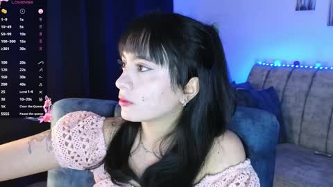 zaradames_ online show from September 26, 2025, 4:49 am