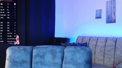 zaradames_ online show from October 4, 2025, 2:53 am