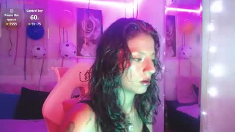 Snapshot of zarahbennet chatting on July 9, 2026, 3:05 pm Zarah online show from July 9, 2026, 3:05 pm