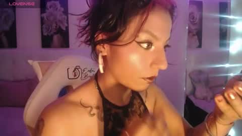 Snapshot of zarahbennet chatting on July 16, 2026, 1:17 pm Zarah online show from July 16, 2026, 1:17 pm