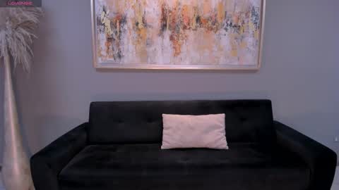 Zara  online show from January 6, 2026, 3:54 am