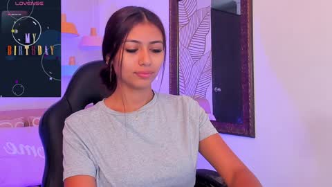 Snapshot of zaralim chatting on December 13, 2024, 12:50 pm Zara Lim  online show from December 13, 2024, 12:50 pm