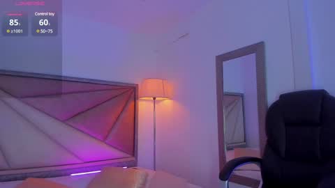 Snapshot of zaralim chatting on February 19, 2025, 12:33 pm Zara Lim  online show from February 19, 2025, 12:33 pm