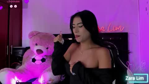 Snapshot of zaralim chatting on September 23, 2025, 6:55 pm Zara Lim  online show from September 23, 2025, 6:55 pm