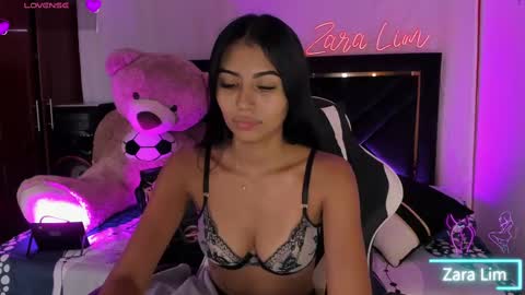 Snapshot of zaralim chatting on September 30, 2025, 2:55 pm Zara Lim  online show from September 30, 2025, 2:55 pm