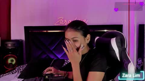 Snapshot of zaralim chatting on October 17, 2025, 4:42 pm Zara Lim  online show from October 17, 2025, 4:42 pm