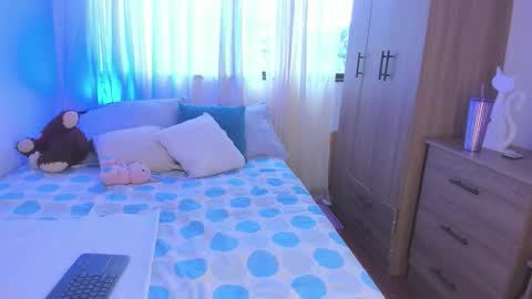   online show from February 20, 2026, 6:52 pm