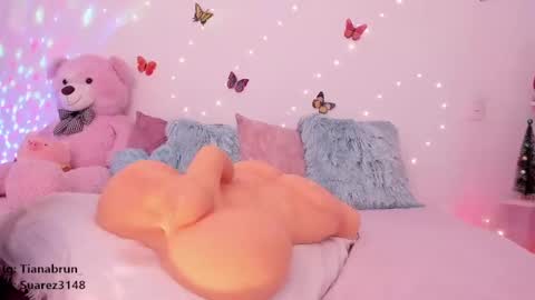 Zara online show from February 14, 2025, 2:54 pm