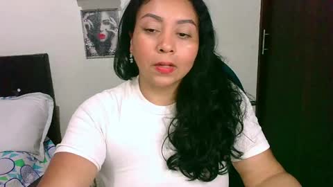 Snapshot of zaray_45bella chatting on April 27, 2026, 9:13 pm zaray online show from April 27, 2026, 9:13 pm