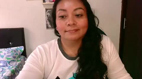 Snapshot of zaray_45bella chatting on June 6, 2026, 8:57 pm zaray online show from June 6, 2026, 8:57 pm