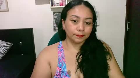 Snapshot of zaray_45bella chatting on July 5, 2026, 9:33 pm zaray online show from July 5, 2026, 9:33 pm