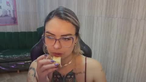 Isabella online show from June 1, 2026, 12:40 pm