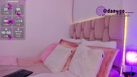 Zariana online show from November 27, 2025, 11:29 pm